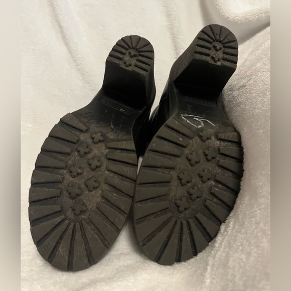 Joe Boxer 3” inch heeled boots - size 8. - Picture 5 of 8